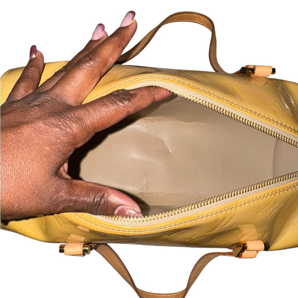 Louis Vuitton Vernis Monogram Bedford Bag GUC - Picture 6 of 10